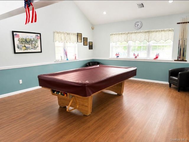 7 Daria Drive, Oakdale, NY 11769