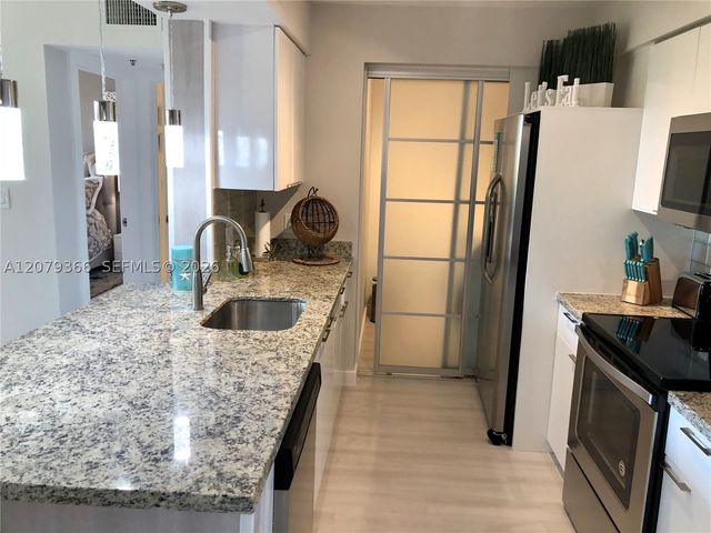 19999 E Country Club Dr 1405, Aventura, FL 33180