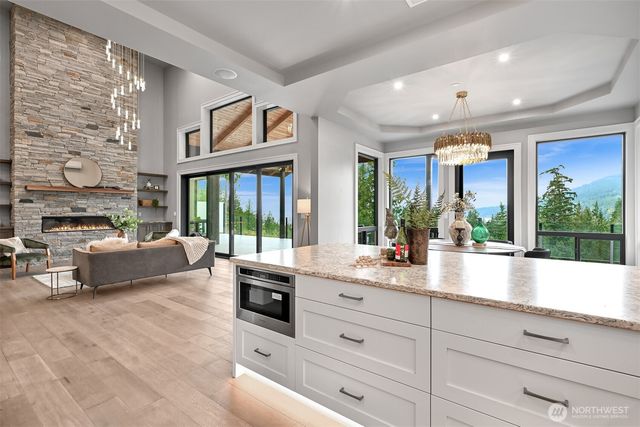 555 Whitecap Road, Bellingham, WA 98229