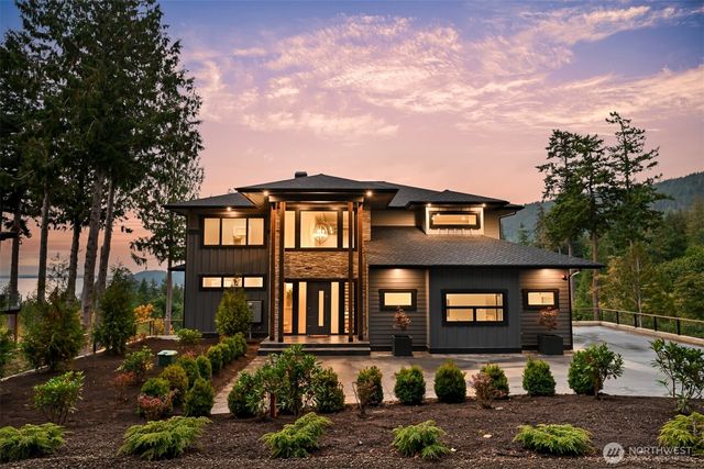 555 Whitecap Road, Bellingham, WA 98229