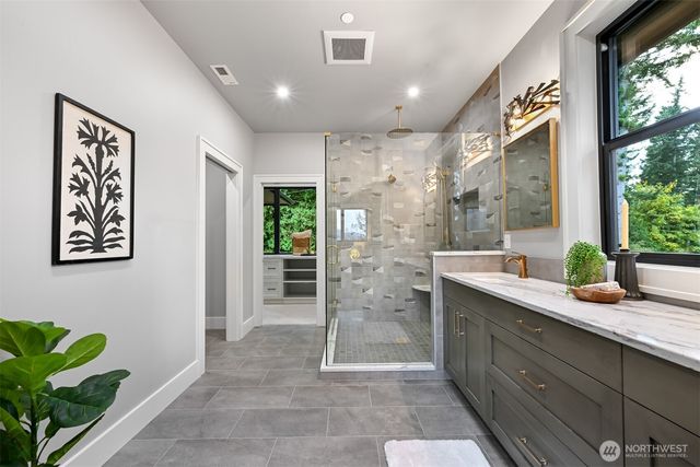 555 Whitecap Road, Bellingham, WA 98229