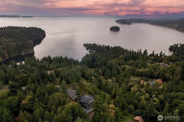 555 Whitecap Road, Bellingham, WA 98229