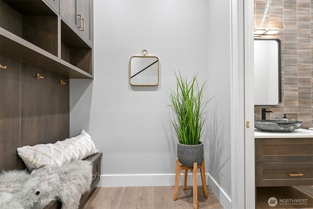 555 Whitecap Road, Bellingham, WA 98229