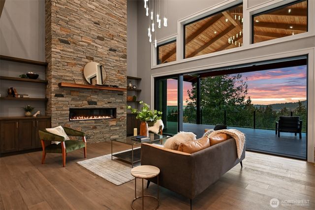 555 Whitecap Road, Bellingham, WA 98229