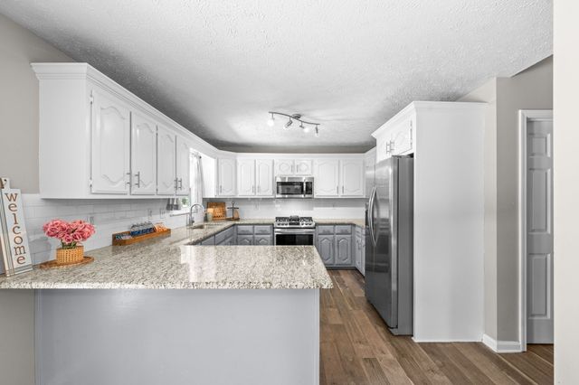 4178 Highway 49, Tennessee Ridge, TN 37178