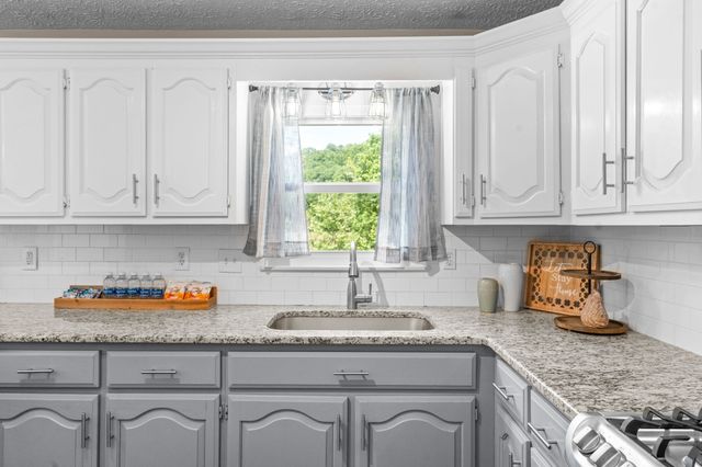 4178 Highway 49, Tennessee Ridge, TN 37178