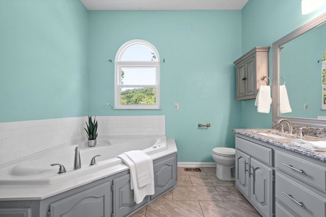 4178 Highway 49, Tennessee Ridge, TN 37178