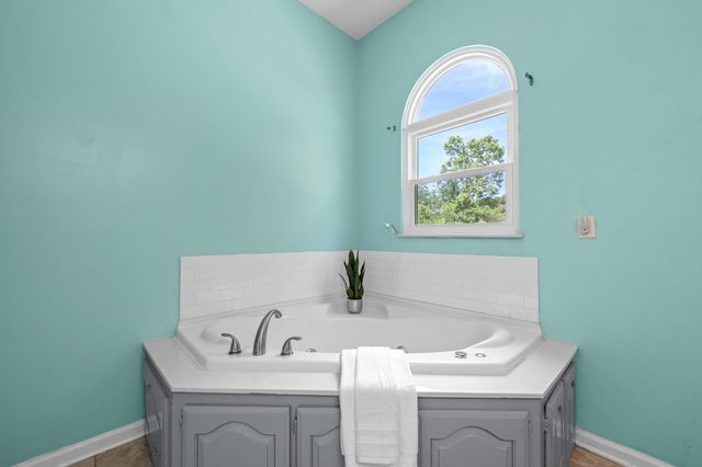 4178 Highway 49, Tennessee Ridge, TN 37178