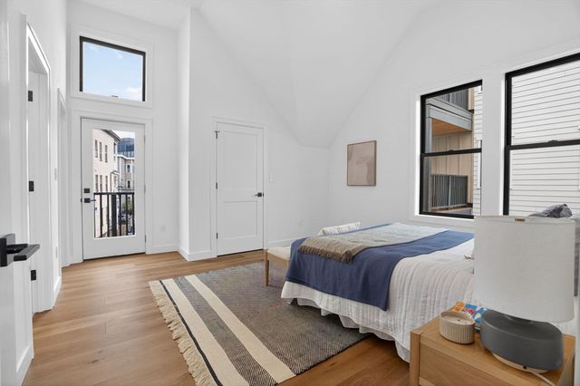 192 Washington Street R, Somerville, MA 02143