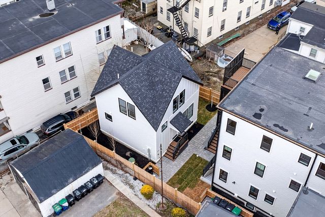 192 Washington Street R, Somerville, MA 02143