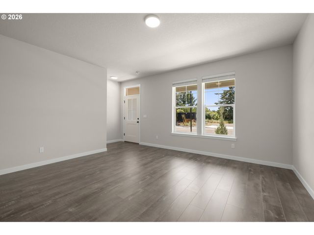 5065 Se DAVIS Rd, Hillsboro, OR 97123