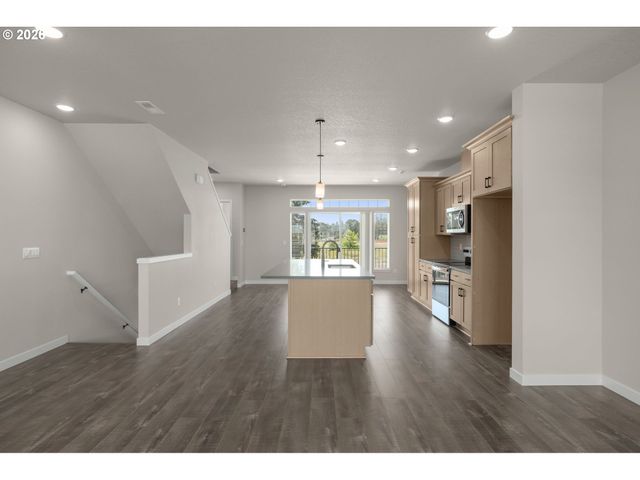 5065 Se DAVIS Rd, Hillsboro, OR 97123
