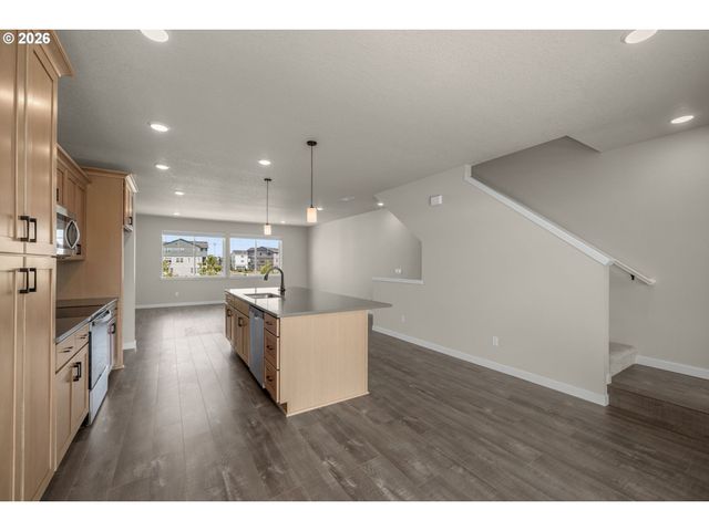 5065 Se DAVIS Rd, Hillsboro, OR 97123