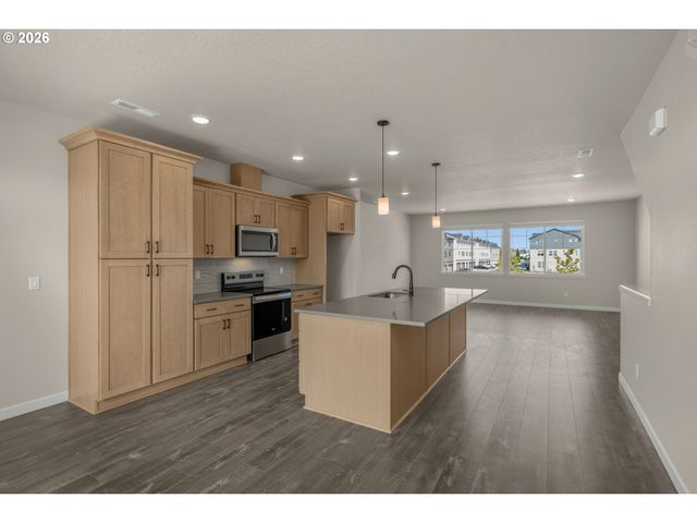 5065 Se DAVIS Rd, Hillsboro, OR 97123