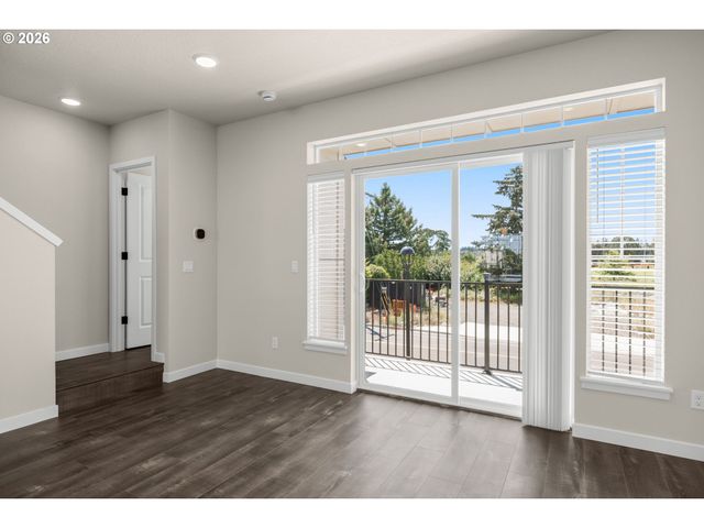5065 Se DAVIS Rd, Hillsboro, OR 97123