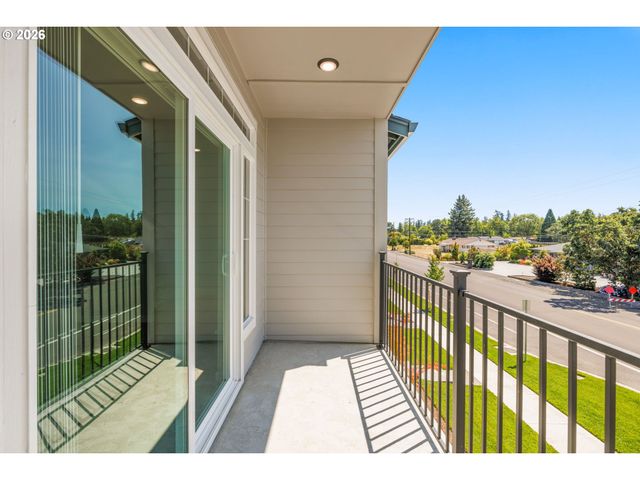5065 Se DAVIS Rd, Hillsboro, OR 97123