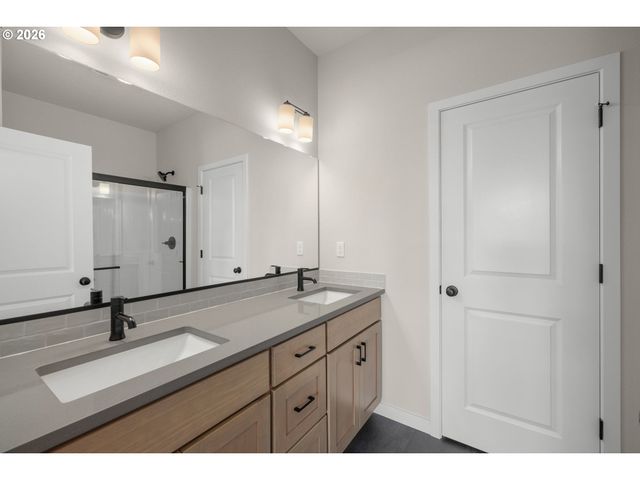 5065 Se DAVIS Rd, Hillsboro, OR 97123