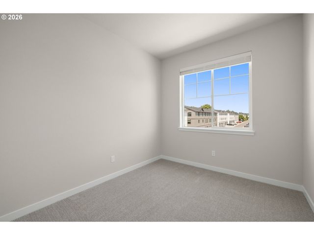5065 Se DAVIS Rd, Hillsboro, OR 97123