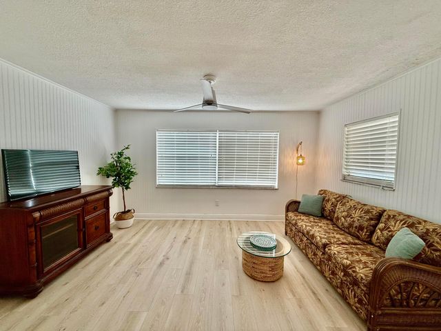 2503 Chesterfield Drive, Fort Pierce, FL 34982