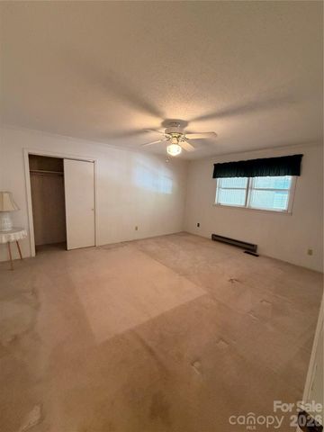 213 Stowe Road, Gastonia, NC 28056
