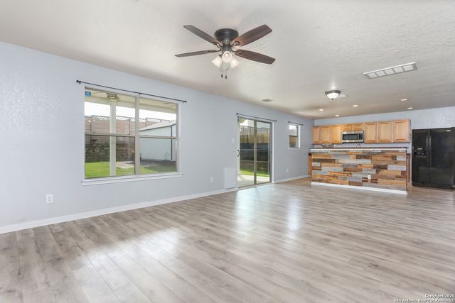 5705 Maxfli, Schertz, TX 78108