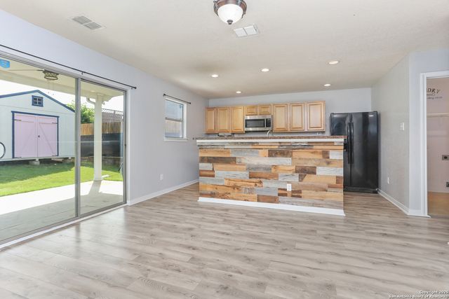 5705 Maxfli, Schertz, TX 78108