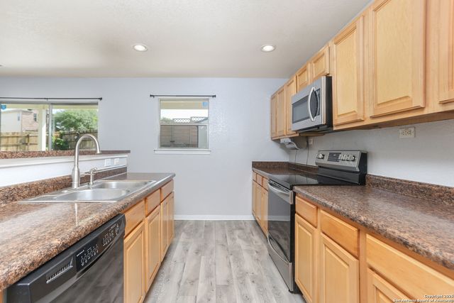 5705 Maxfli, Schertz, TX 78108