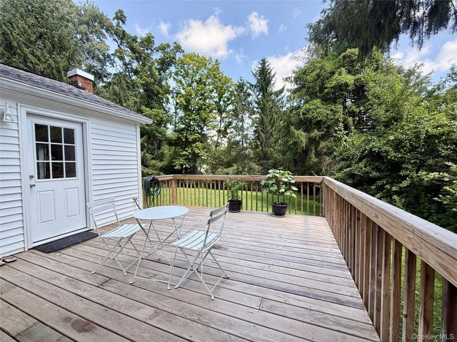 12 Red Brook Road, Mahopac, NY 10541