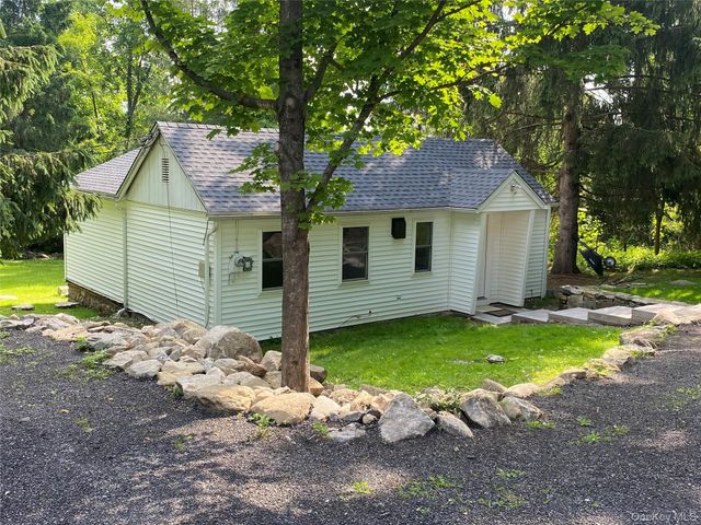 12 Red Brook Road, Mahopac, NY 10541
