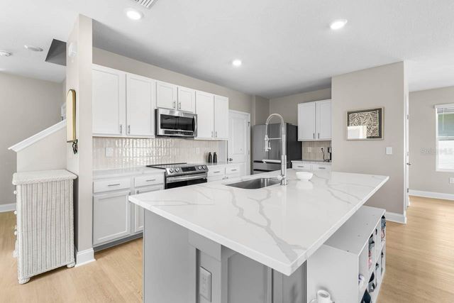 10483 PENNY GALE LOOP, San Antonio, FL 33576