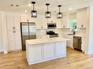 4505 W 43rd Street, Houston, TX 77092