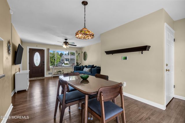 39 Monroe Street, Keyport, NJ 07735