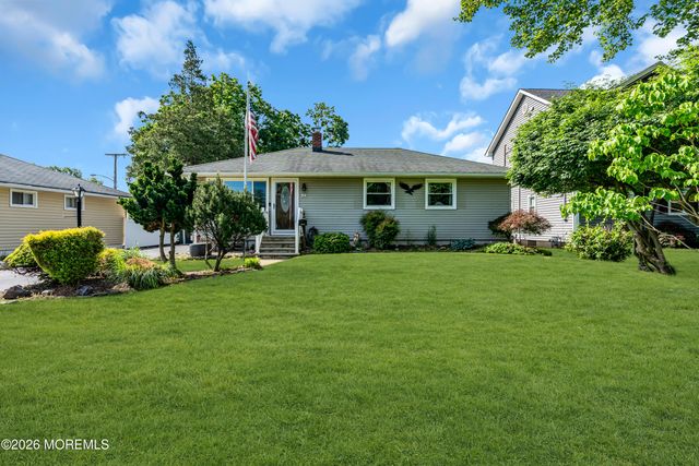 39 Monroe Street, Keyport, NJ 07735