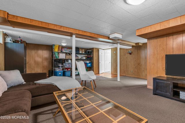 39 Monroe Street, Keyport, NJ 07735