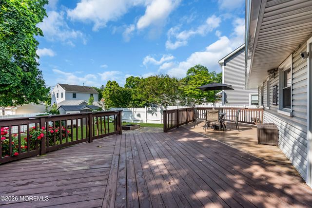 39 Monroe Street, Keyport, NJ 07735