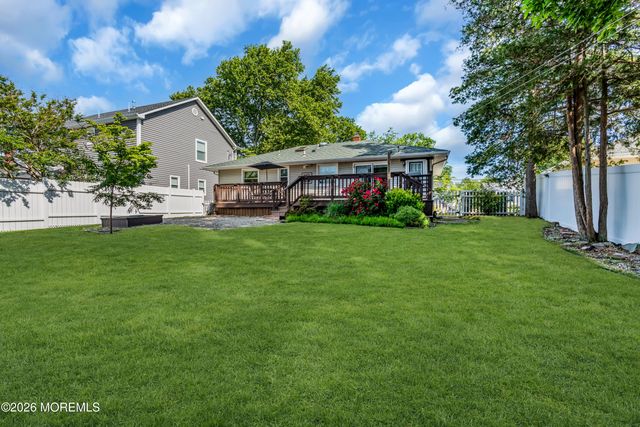 39 Monroe Street, Keyport, NJ 07735