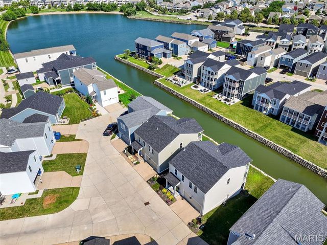 210 Suntan Place, St Charles, MO 63301
