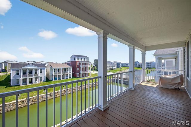 210 Suntan Place, St Charles, MO 63301