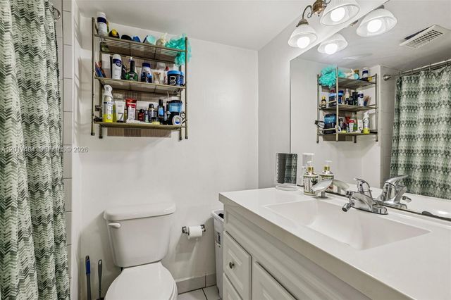 4520 NW 79th Ave 2D, Doral, FL 33166