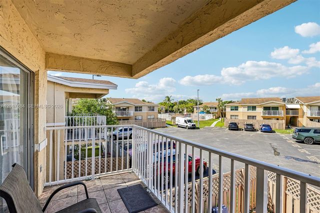 4520 NW 79th Ave 2D, Doral, FL 33166