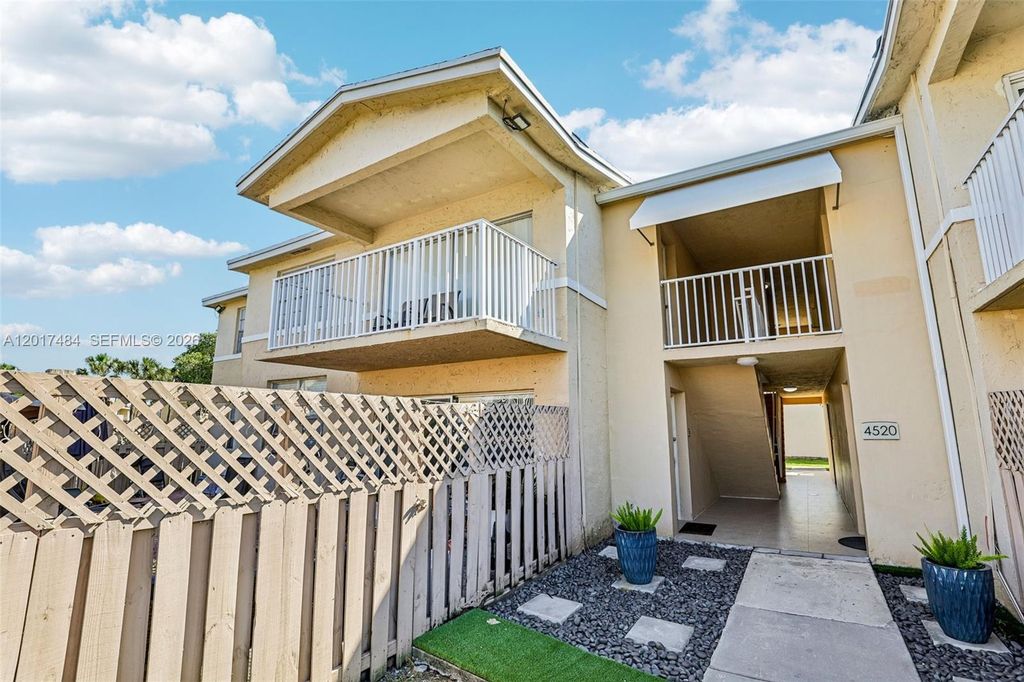 4520 NW 79th Ave 2D, Doral, FL 33166