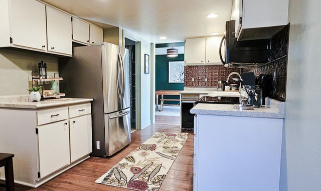 160 Carberry Hill Court, Kalamazoo Twp, MI 49006