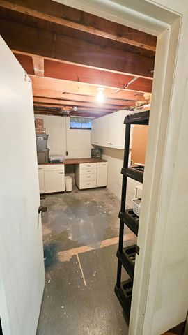 160 Carberry Hill Court, Kalamazoo Twp, MI 49006