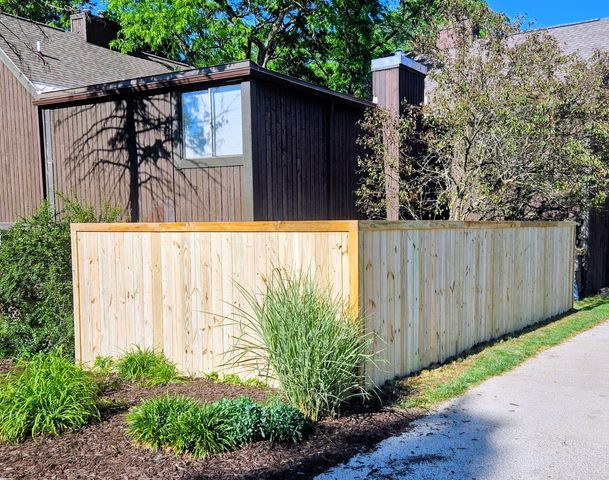 160 Carberry Hill Court, Kalamazoo Twp, MI 49006