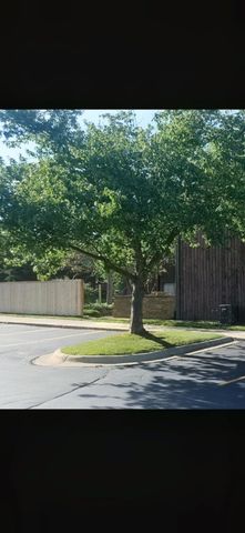160 Carberry Hill Court, Kalamazoo Twp, MI 49006