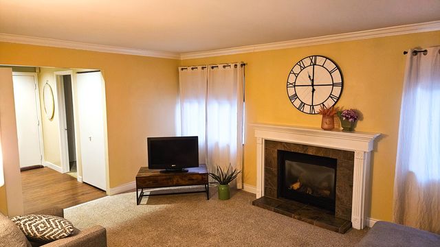 160 Carberry Hill Court, Kalamazoo Twp, MI 49006