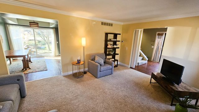 160 Carberry Hill Court, Kalamazoo Twp, MI 49006