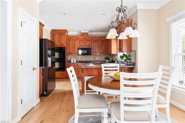 20 Wornom Farm RD, Poquoson, VA 23662