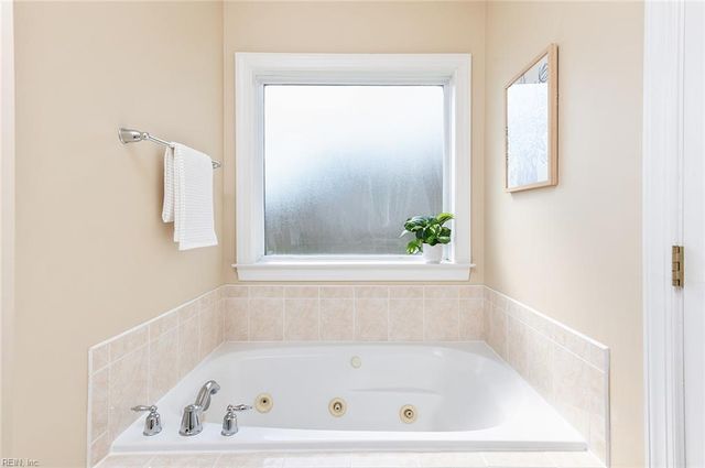 20 Wornom Farm RD, Poquoson, VA 23662