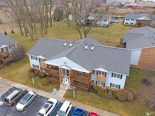 1555 Harbour Boulevard, Trenton, MI 48183